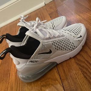 Nike Air Max 270’s worn twice. Women’s 7